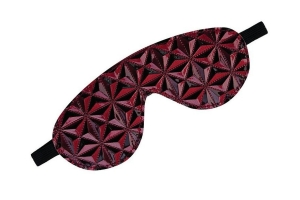 Маска на глаза из материала с 3d-эффектом